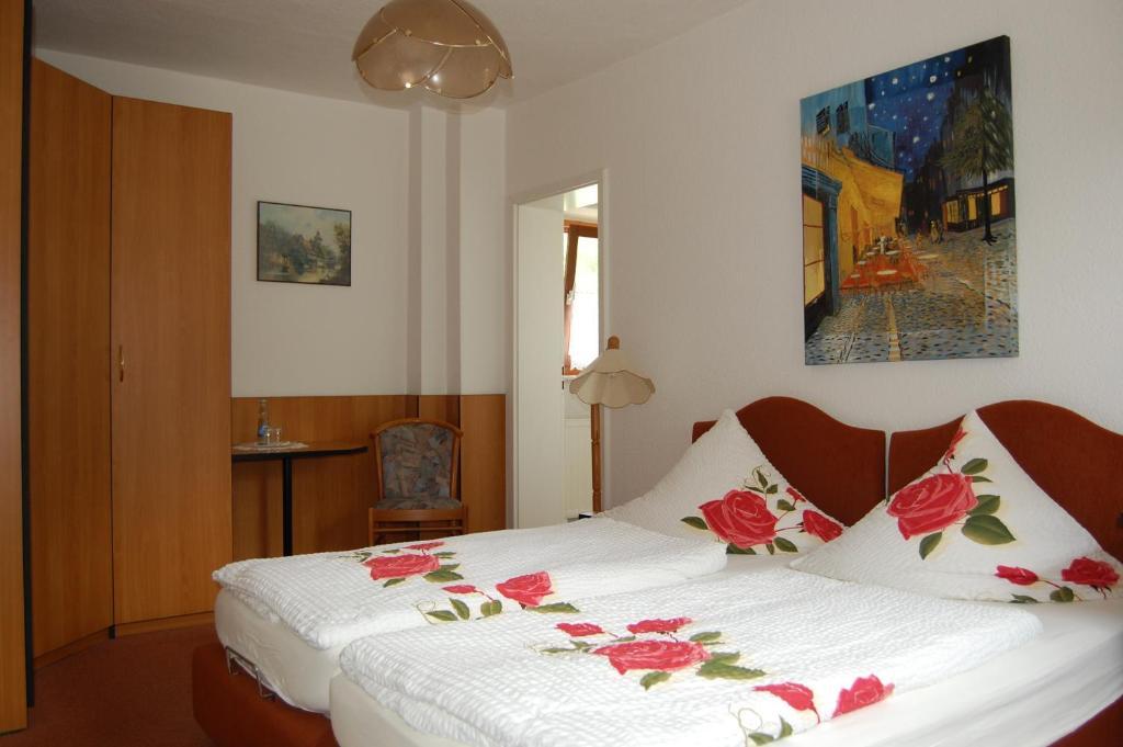 Hotel Zum Nussbaum Dresden Room photo